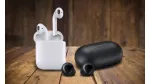 So sánh hai siêu phẩm Apple AirPods 2 và Samsung Galaxy Buds, đâu là lựa chọn tốt hơn?